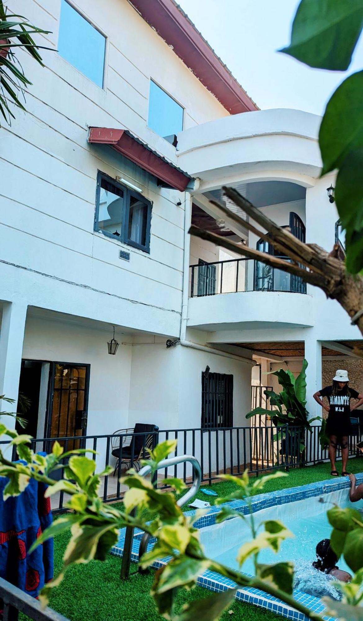 Appartement 2 Chambres Residence Avec Piscine Yaoundé Exteriör bild